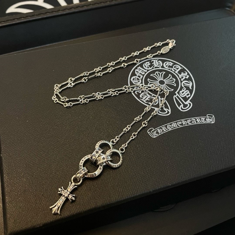 Ch*0me He**ts necklaces
